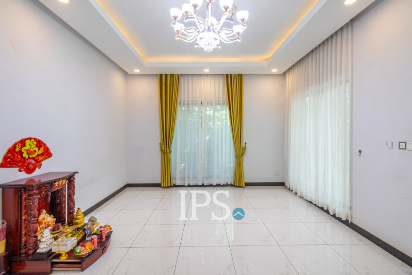 3 Bedroom Villa For Rent - Borey Tourism, Kandaek, Prasat Bakong, Siem Reap