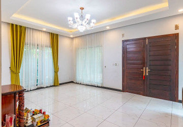 3 Bedroom Villa For Rent - Borey Tourism, Kandaek, Prasat Bakong, Siem Reap thumbnail