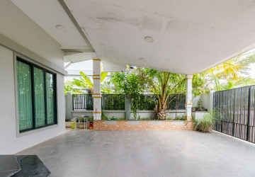 3 Bedroom Villa For Rent - Borey Tourism, Kandaek, Prasat Bakong, Siem Reap thumbnail