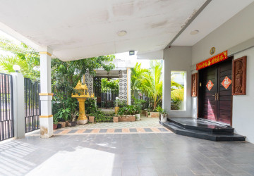 3 Bedroom Villa For Rent - Borey Tourism, Kandaek, Prasat Bakong, Siem Reap thumbnail