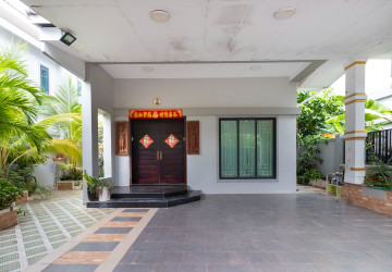 3 Bedroom Villa For Rent - Borey Tourism, Kandaek, Prasat Bakong, Siem Reap thumbnail