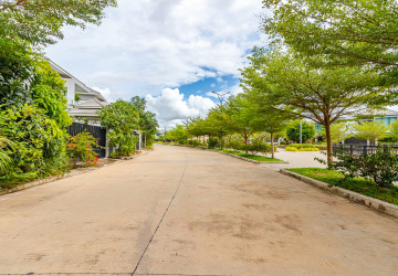 3 Bedroom Villa For Rent - Borey Tourism, Kandaek, Prasat Bakong, Siem Reap thumbnail