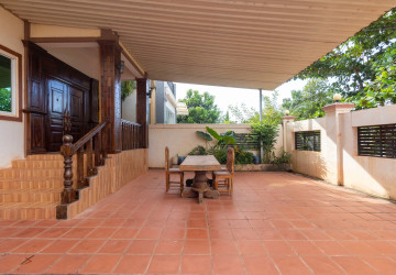 4 Bedroom House For Rent - Svay Dangkum, Siem Reap thumbnail