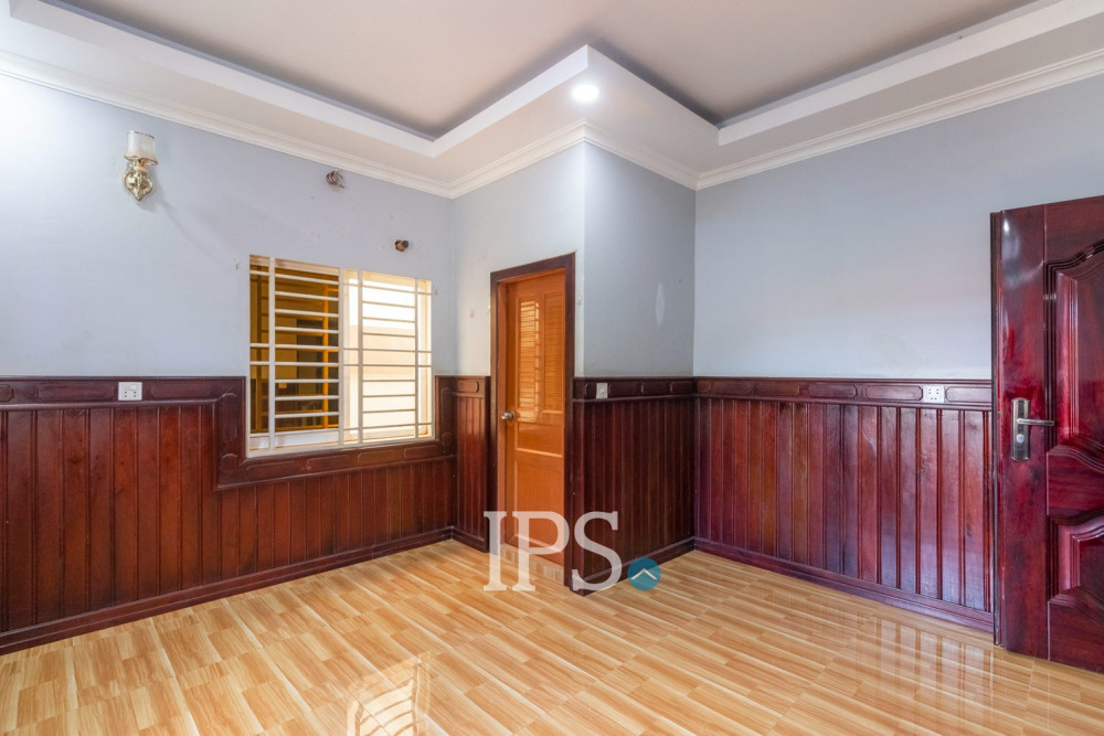 4 Bedroom House For Rent - Svay Dangkum, Siem Reap - Image 15