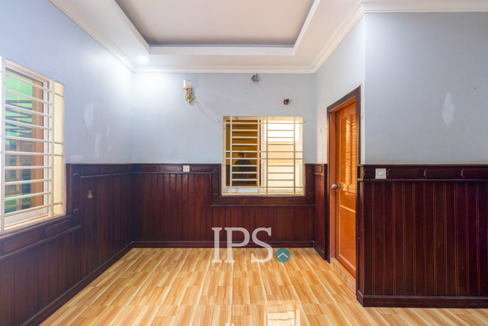 4 Bedroom House For Rent - Svay Dangkum, Siem Reap - Image 16