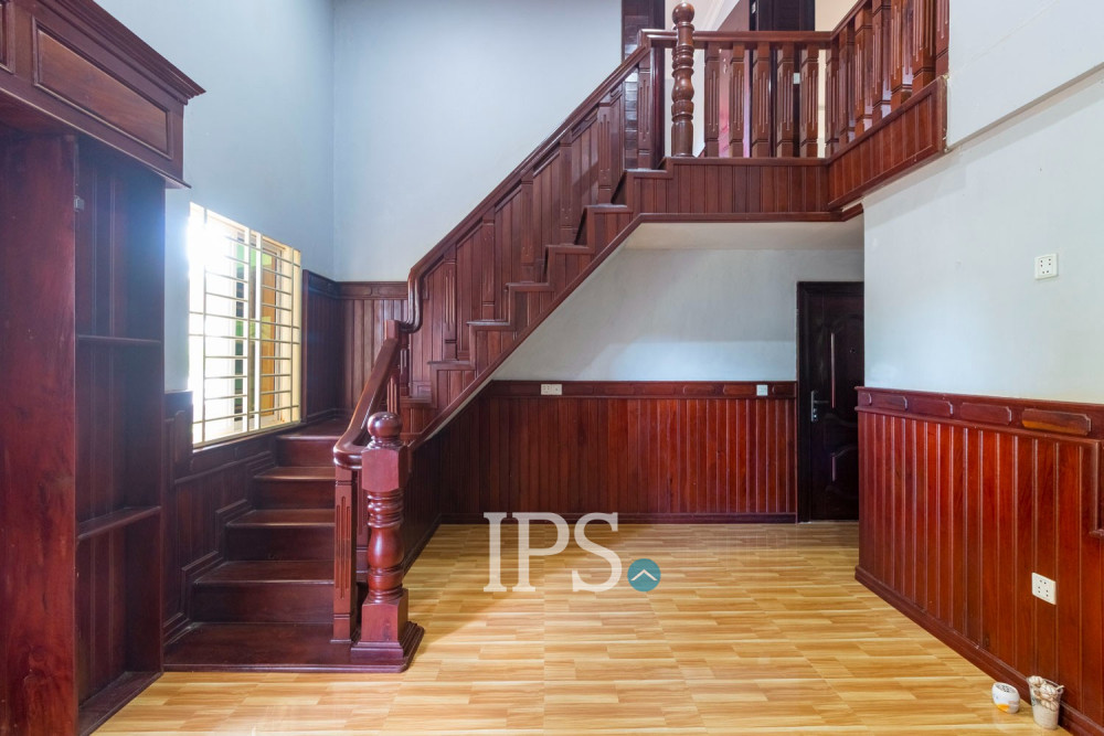 4 Bedroom House For Rent - Svay Dangkum, Siem Reap - Image 3