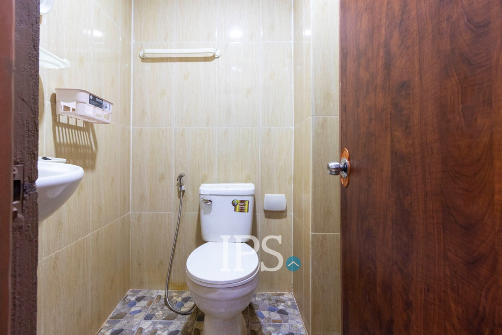 4 Bedroom House For Rent - Svay Dangkum, Siem Reap - Image 17