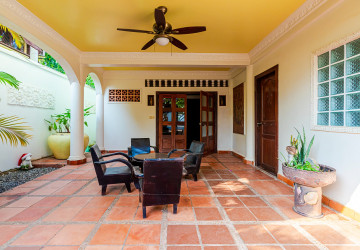 3 Bedroom  Villa For Rent - Svay Dangkum, Siem Reap thumbnail