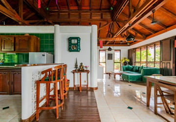 3 Bedroom  Villa For Rent - Svay Dangkum, Siem Reap thumbnail