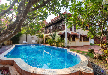 3 Bedroom  Villa For Rent - Svay Dangkum, Siem Reap thumbnail