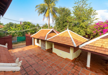 3 Bedroom  Villa For Rent - Svay Dangkum, Siem Reap thumbnail