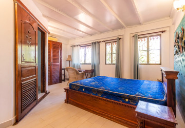 3 Bedroom  Villa For Rent - Svay Dangkum, Siem Reap thumbnail