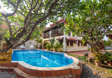 3 Bedroom  Villa For Rent - Svay Dangkum, Siem Reap thumbnail