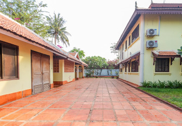 3 Bedroom  Villa For Rent - Svay Dangkum, Siem Reap thumbnail