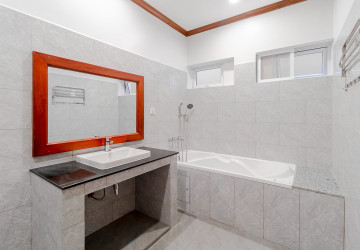 2 Bedroom Apartment For Rent - Svay Dangkum, Siem Reap thumbnail