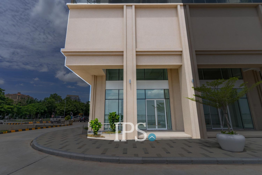 402.8 Sqm Retail Space For Rent  - Diamond Bay Garden, Tonle Bassac, Phnom Penh