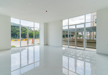 402.8 Sqm Retail Space For Rent  - Diamond Bay Garden, Tonle Bassac, Phnom Penh thumbnail