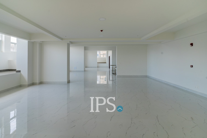 402.8 Sqm Retail Space For Rent  - Diamond Bay Garden, Tonle Bassac, Phnom Penh