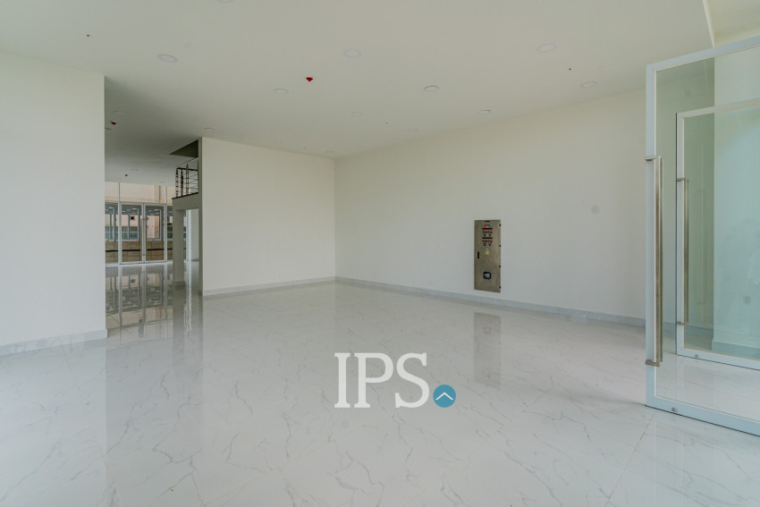 402.8 Sqm Retail Space For Rent  - Diamond Bay Garden, Tonle Bassac, Phnom Penh