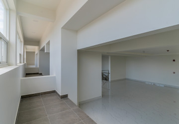 402.8 Sqm Retail Space For Rent  - Diamond Bay Garden, Tonle Bassac, Phnom Penh thumbnail