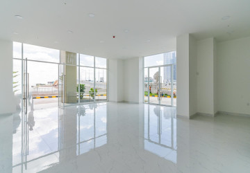 402.8 Sqm Retail Space For Rent  - Diamond Bay Garden, Tonle Bassac, Phnom Penh thumbnail