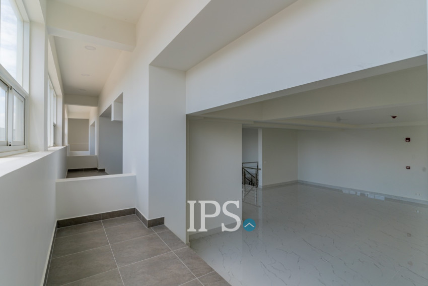 402.8 Sqm Retail Space For Rent  - Diamond Bay Garden, Tonle Bassac, Phnom Penh