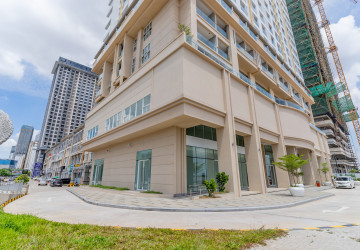 265.6 Sqm Retail Space For Sale - Diamond Bay Garden, Tonle Bassac, Phnom Penh thumbnail