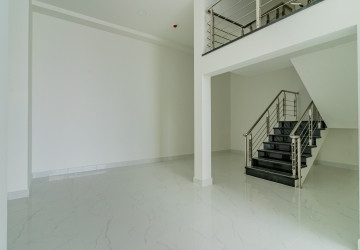 265.6 Sqm Retail Space For Sale - Diamond Bay Garden, Tonle Bassac, Phnom Penh thumbnail
