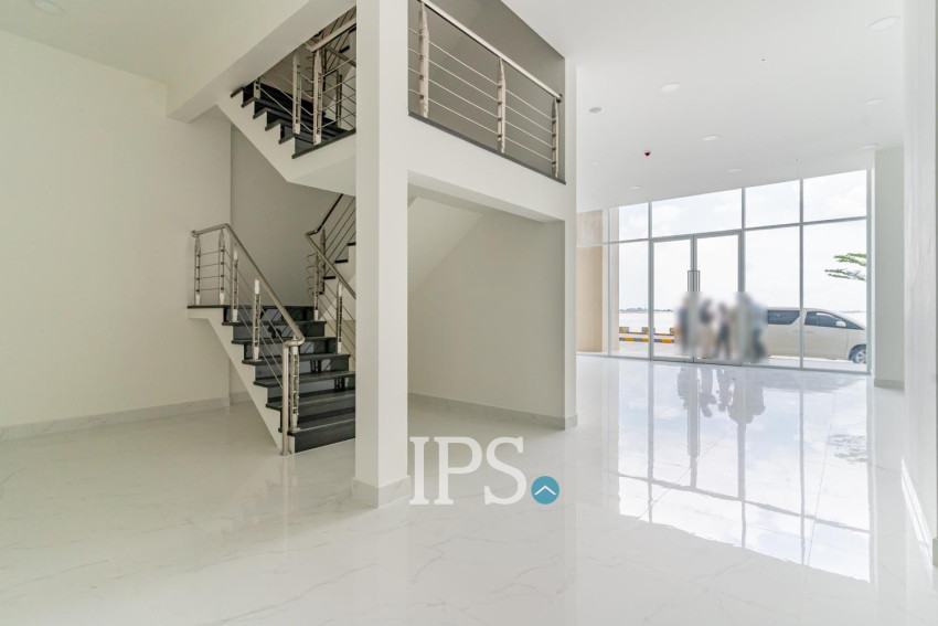 265.6 Sqm Retail Space For Sale - Diamond Bay Garden, Tonle Bassac, Phnom Penh