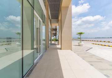 265.6 Sqm Retail Space For Sale - Diamond Bay Garden, Tonle Bassac, Phnom Penh thumbnail