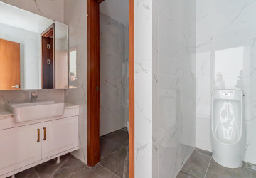 265.6 Sqm Retail Space For Sale - Diamond Bay Garden, Tonle Bassac, Phnom Penh thumbnail