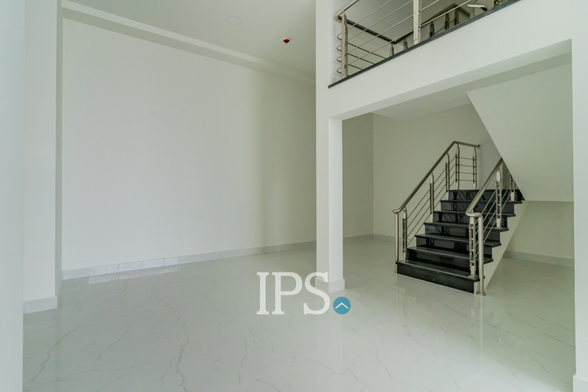 265.6 Sqm Retail Space For Sale - Diamond Bay Garden, Tonle Bassac, Phnom Penh