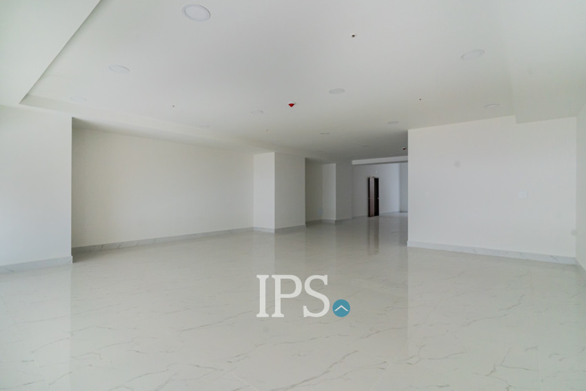 265.6 Sqm Retail Space For Sale - Diamond Bay Garden, Tonle Bassac, Phnom Penh