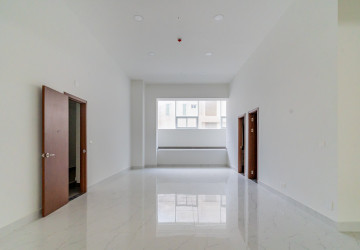 265.6 Sqm Retail Space For Sale - Diamond Bay Garden, Tonle Bassac, Phnom Penh thumbnail