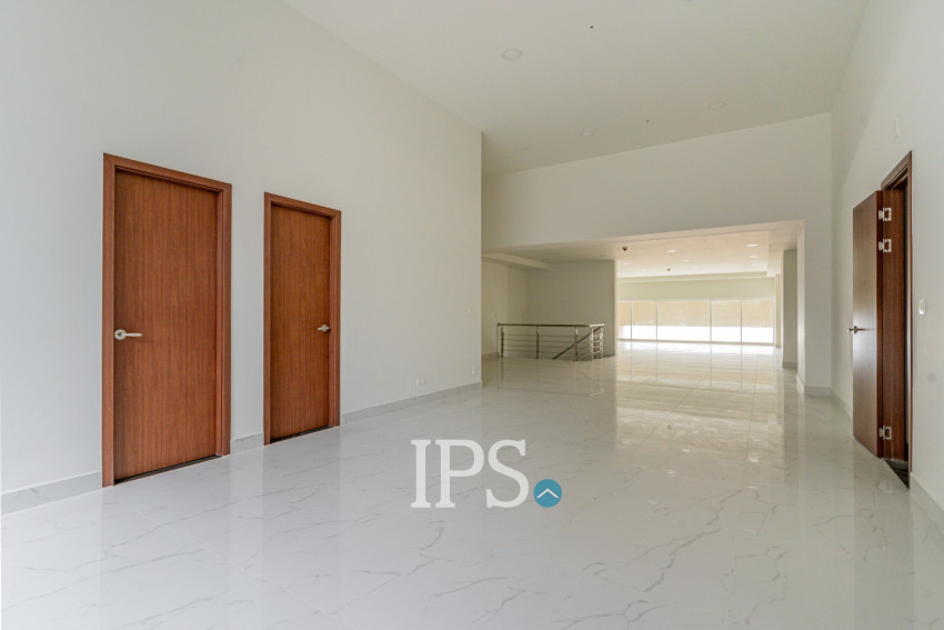 265.6 Sqm Retail Space For Sale - Diamond Bay Garden, Tonle Bassac, Phnom Penh