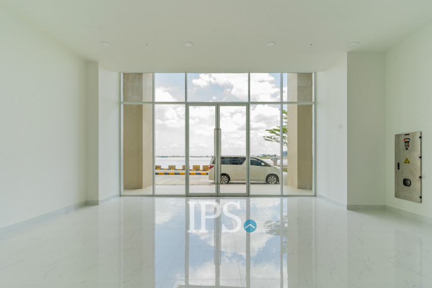 265.6 Sqm Retail Space For Sale - Diamond Bay Garden, Tonle Bassac, Phnom Penh