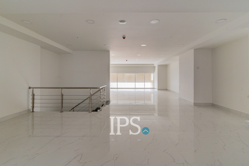 265.6 Sqm Retail Space For Sale - Diamond Bay Garden, Tonle Bassac, Phnom Penh