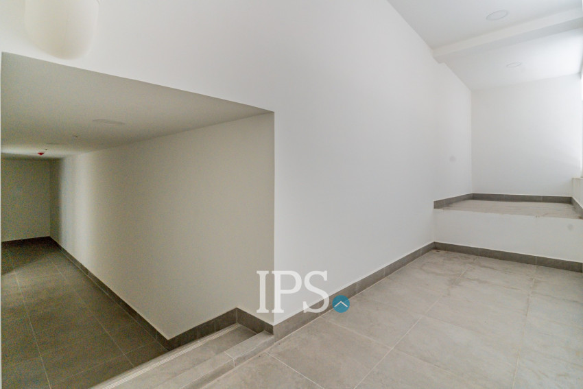 265.6 Sqm Retail Space For Sale - Diamond Bay Garden, Tonle Bassac, Phnom Penh