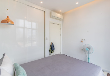 7th Floor 1 Bedroom Condo For Sale - The Peninsula, Chroy Changva, Phnom Penh thumbnail