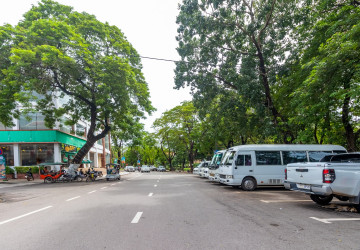 240 Sqm Retail Space For Rent - Angkor Trade Center, Siem Reap thumbnail