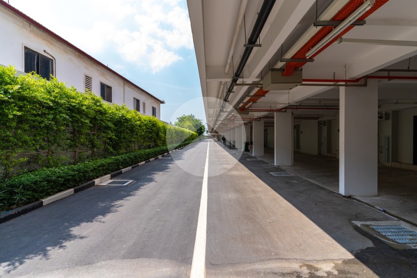5 Bedrooms Link House For Sale - Chbar Ampov, Phnom Penh
