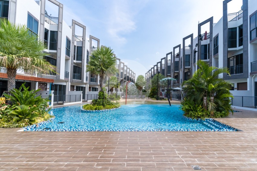 5 Bedrooms Link House For Sale - Chbar Ampov, Phnom Penh