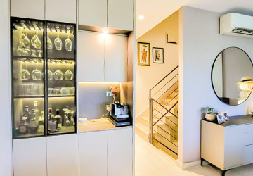 5 Bedrooms Link House For Sale - Chbar Ampov, Phnom Penh thumbnail