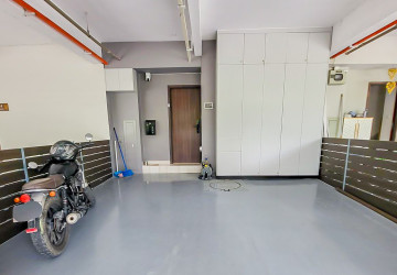 5 Bedrooms Link House For Sale - Chbar Ampov, Phnom Penh thumbnail