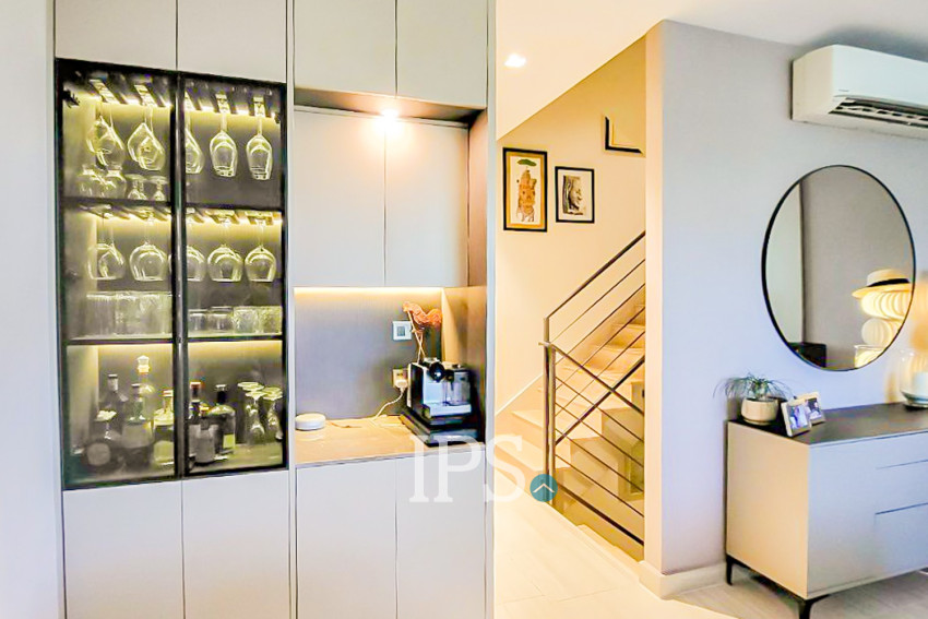 5 Bedrooms Link House For Sale - Chbar Ampov, Phnom Penh