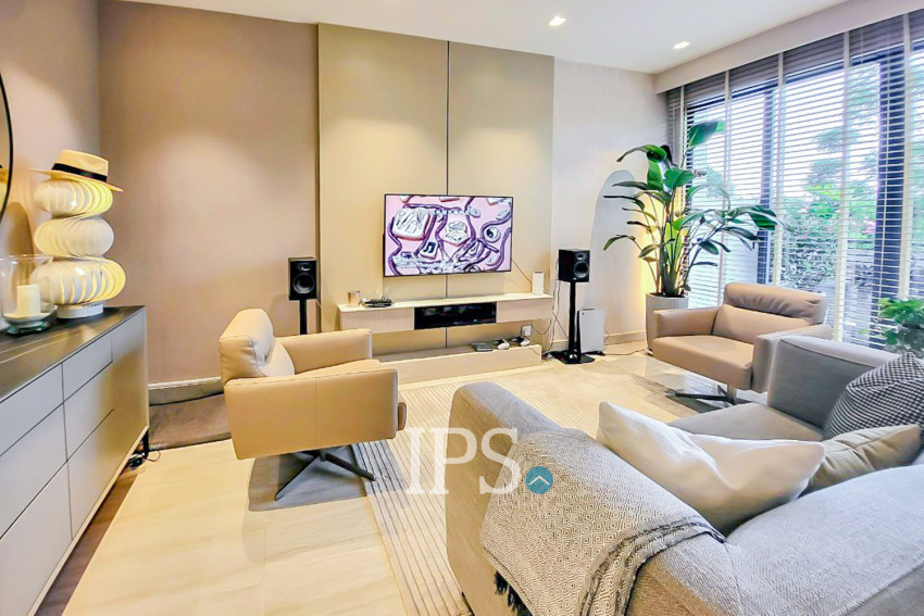 5 Bedrooms Link House For Sale - Chbar Ampov, Phnom Penh