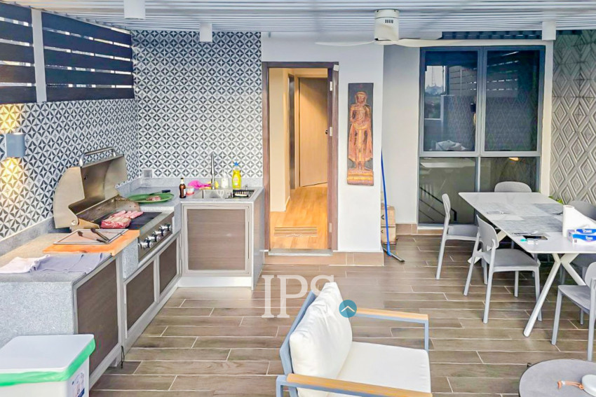 5 Bedrooms Link House For Sale - Chbar Ampov, Phnom Penh