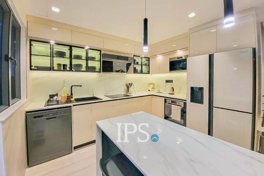 5 Bedrooms Link House For Sale - Chbar Ampov, Phnom Penh