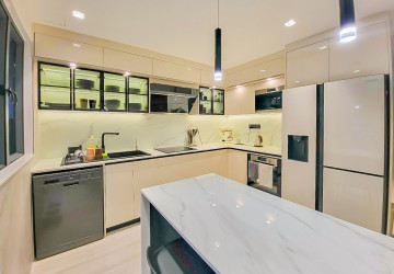 5 Bedrooms Link House For Sale - Chbar Ampov, Phnom Penh thumbnail