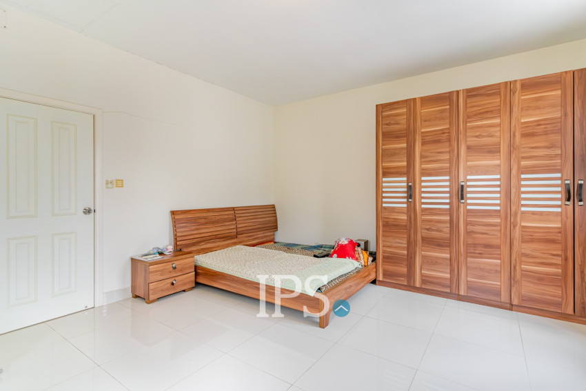 4 Bedroom Villa For Rent - PH Rosato,  Chbar Ampov, Phnom Penh